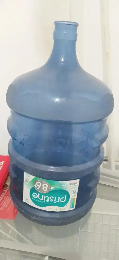Galon Pristine kosongan bekas
