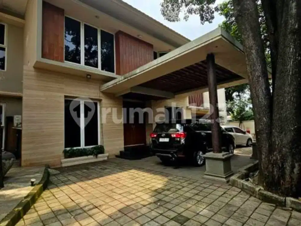 Rumah Mewah Klasik di Cilandak – Dekat HighScope