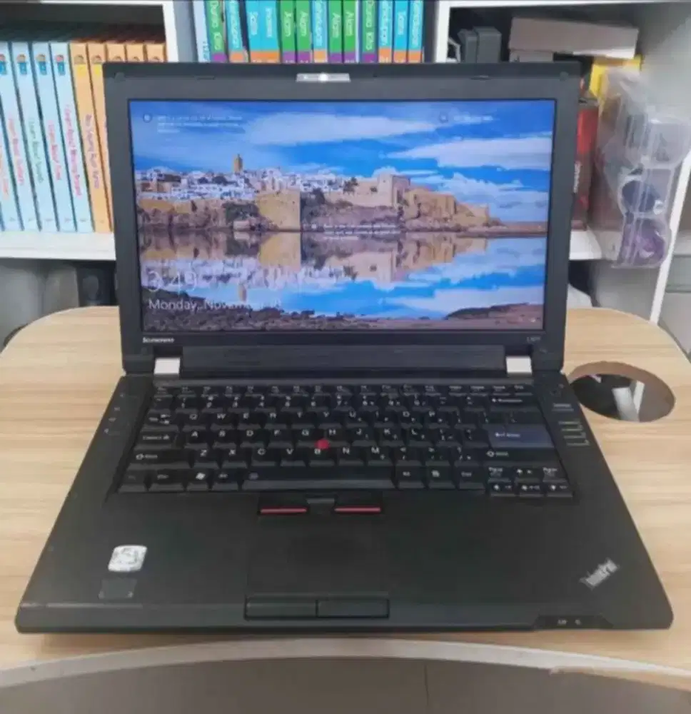 Lenovo Thinkpad L421 Intel Core i5 Kondisi Mulus No Minus Siap Pake