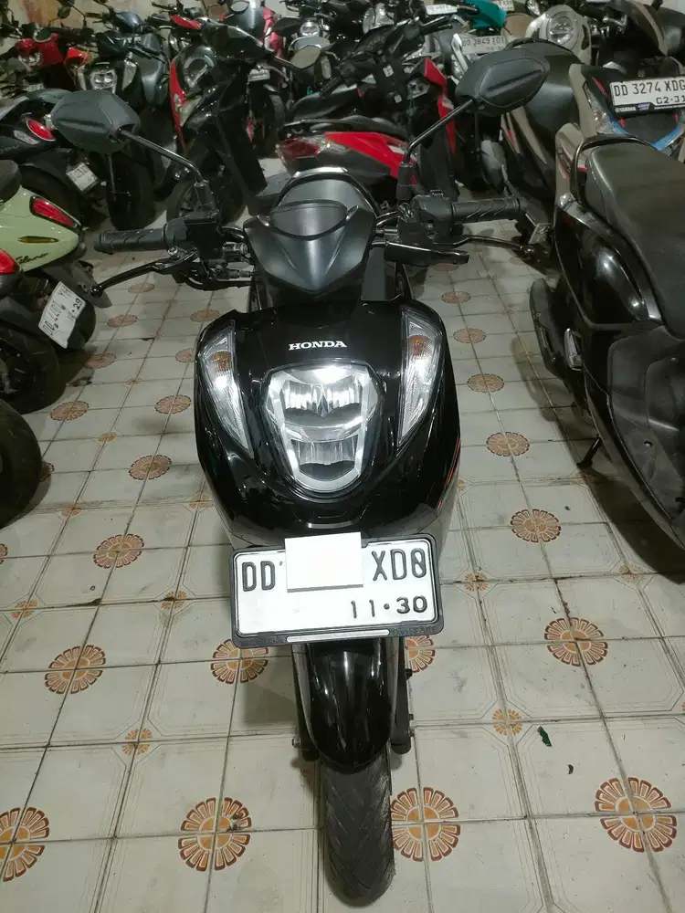 Honda Genio 2025 hitam