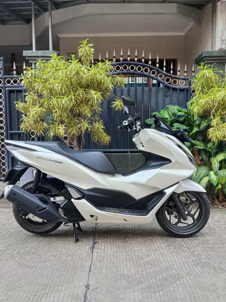 Honda NEW PCX CBS 2024 KILOMETER RENDAH 600