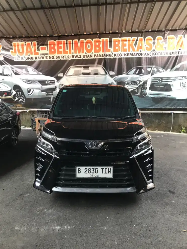 Toyota Voxy 2.0 Matic Hitam 2020 Nopol Genap