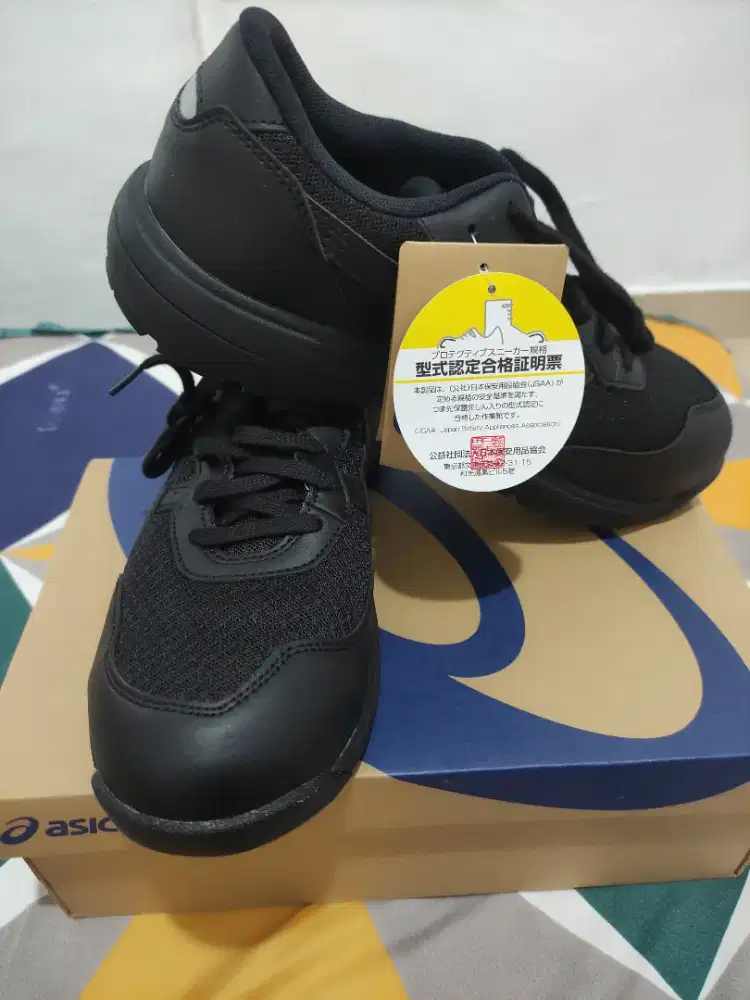 Sepatu Asics Winjob CP221 Black uk 42