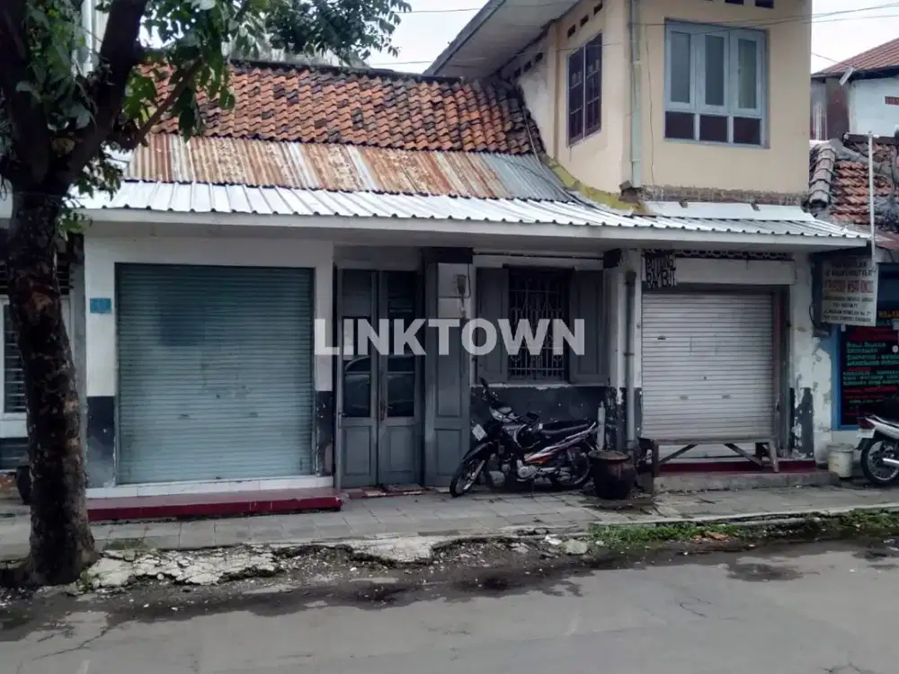 Jaminan Murah Nego Sampai Deal Rumah Hitung Tanah di Peneleh Dekat Pusat Kota Surabaya