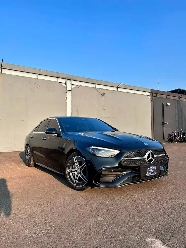 Mercedes Benz C300 AMG 2022 NEW MOBEL KM ANTIK