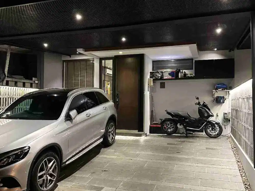 Rumah Cantik 3 Lantai Full Renovasi Bintaro