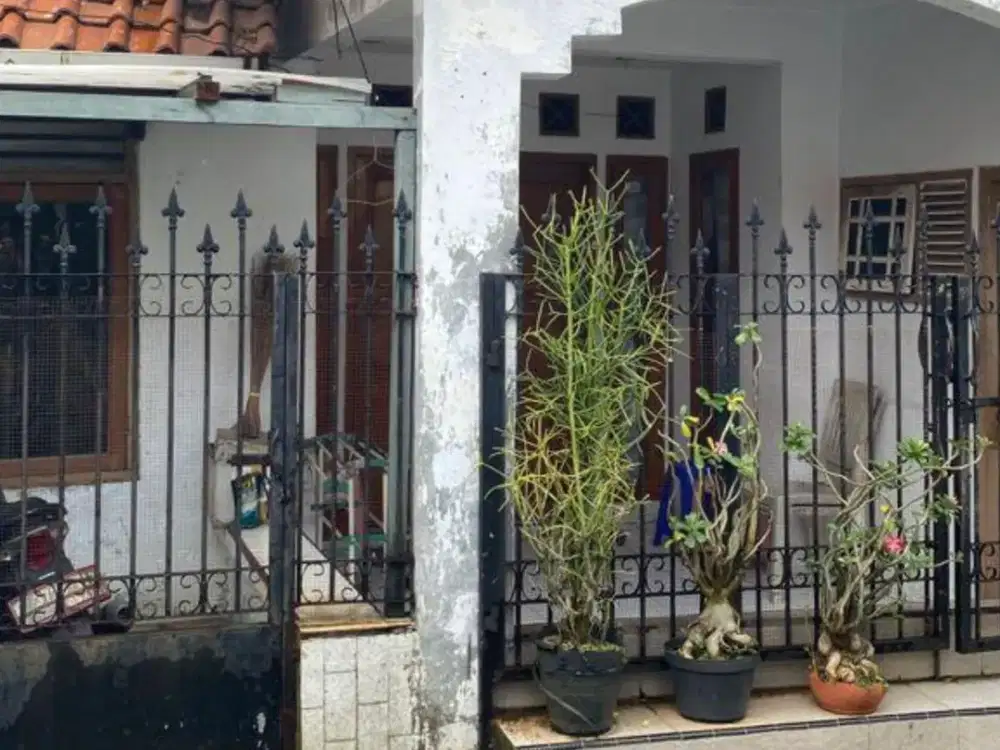 DIJUAL RUMAH 5KT LUAS 132m2 DI MENTENG DALAM TEBET