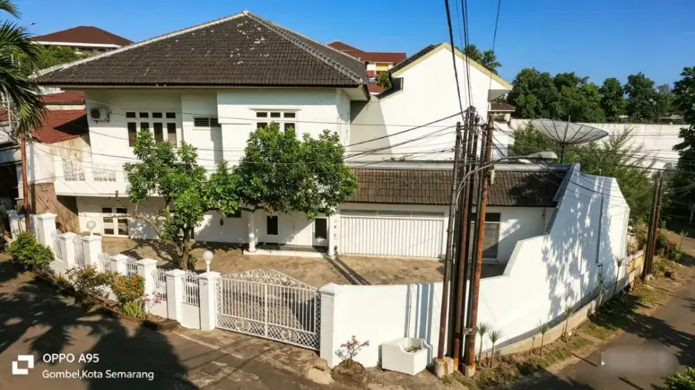 Rumah mewah hook  bukitsari