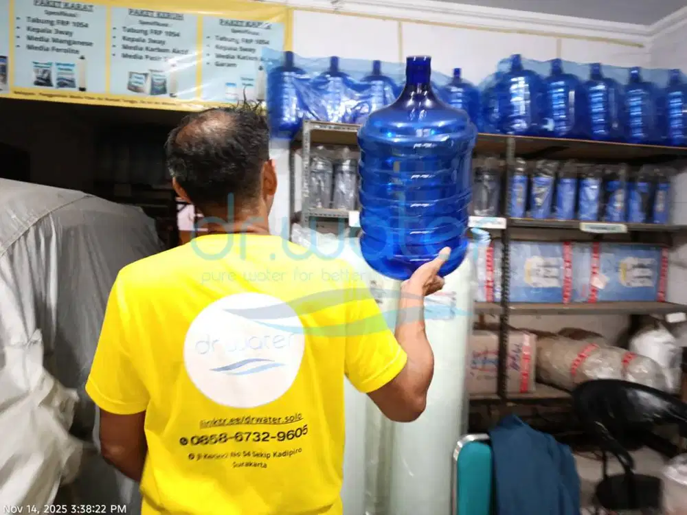 Jangan diliatin aja, Galon PET Kran di DR WATER SOLO!