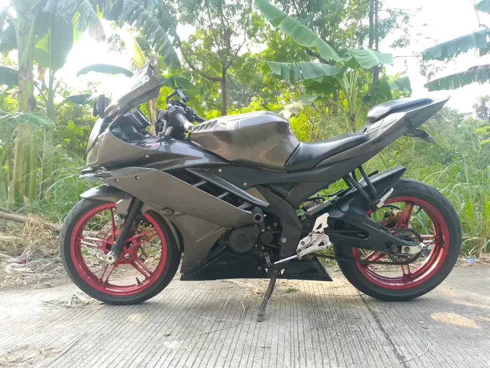 Yamaha R15 V2 2016