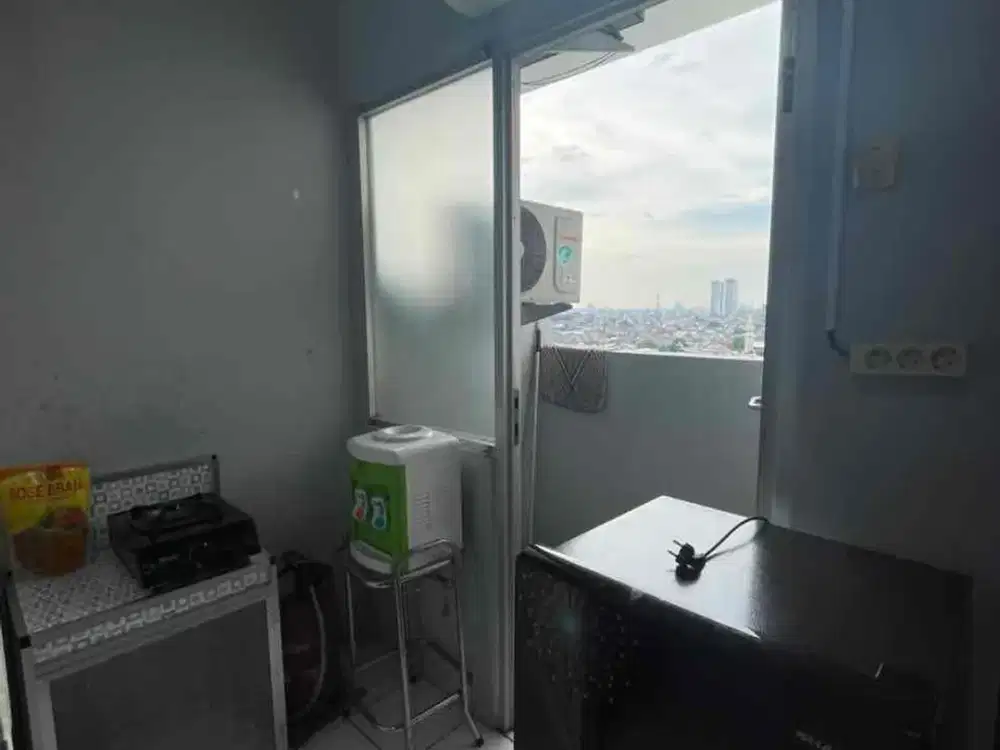 Disewakan Apartemen Menara Kebon. Tipe 2 Bedroom. Sudah Full Furnished. Jakarta Barat.