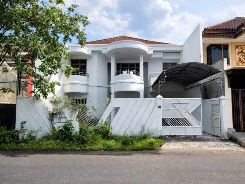 Rumah Raya Manyar
