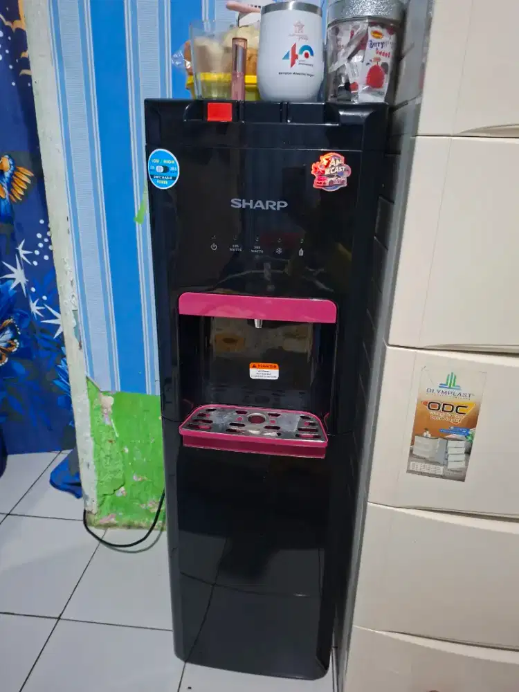Dijual cepat dispenser merek sharp galon bawah