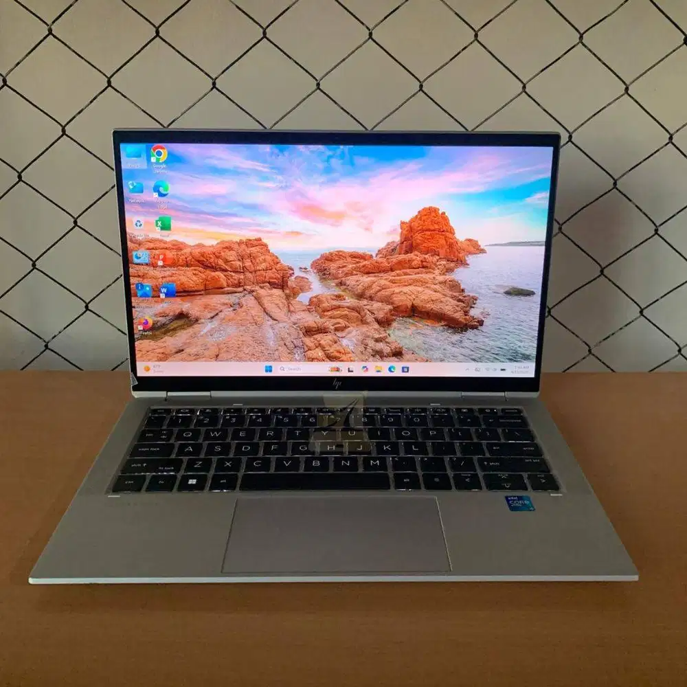 HP Elitebook X360 1030 G8 / i5-1145G7 / SSD 256gb / 16GB / Flip Touchs