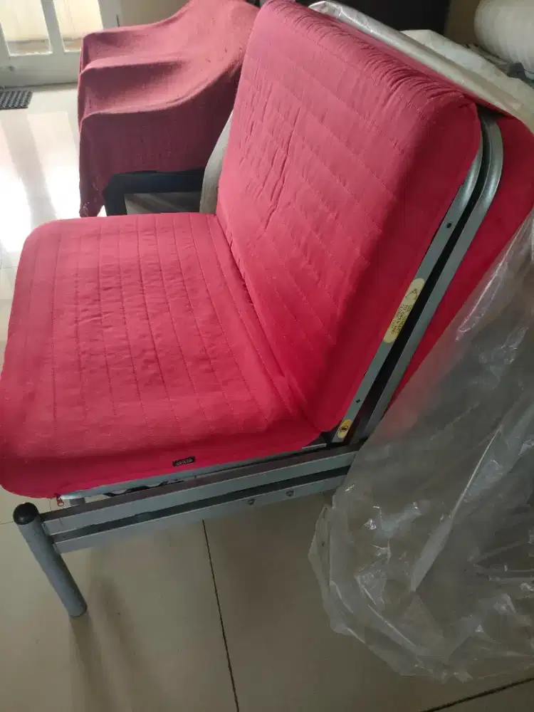 Tempat tidur lipat