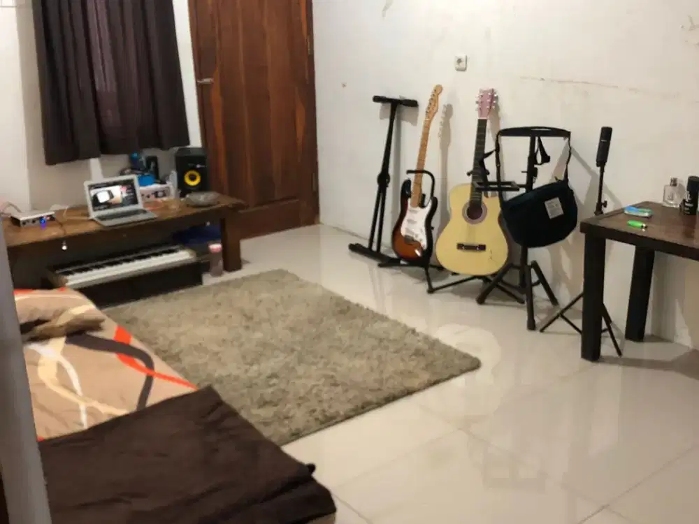 Rumah di Tengah kota bandung Sayap Lengkong Besar, Pungkur, Ciateul Ref.02264