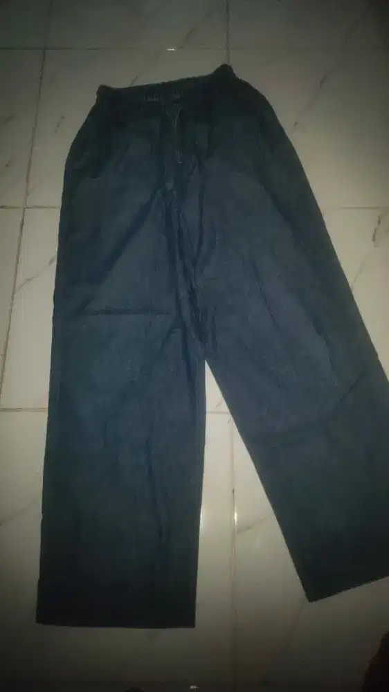 Celana bahan Jeans