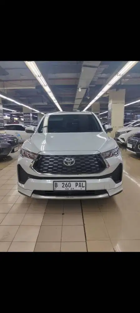 Innova ZENIX V Hybrid modelista 2024