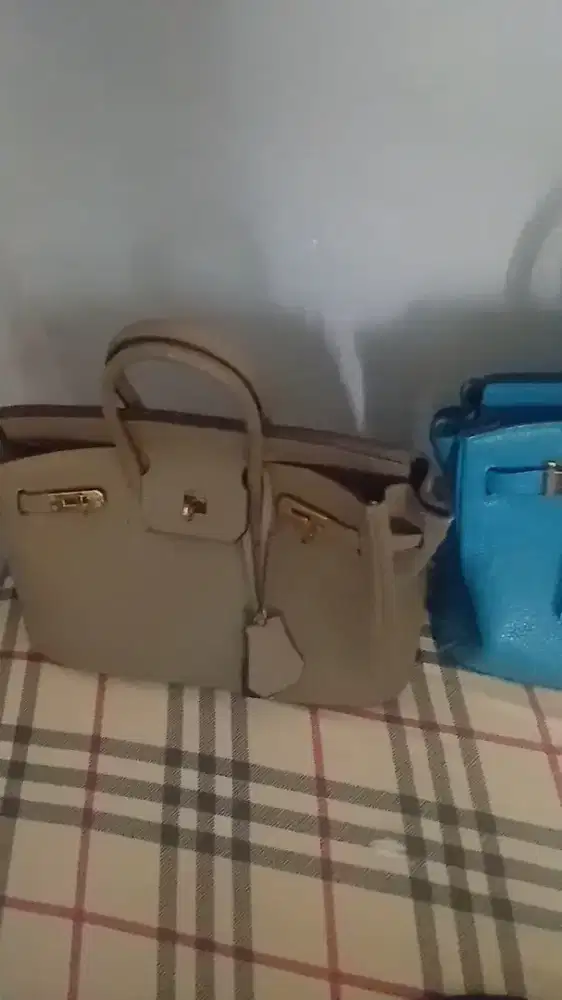 Jual barang pakean pribadi tas baju celana borongan