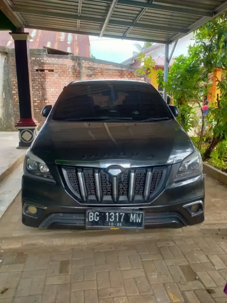 Dijual Kijang Innova tahun 2011