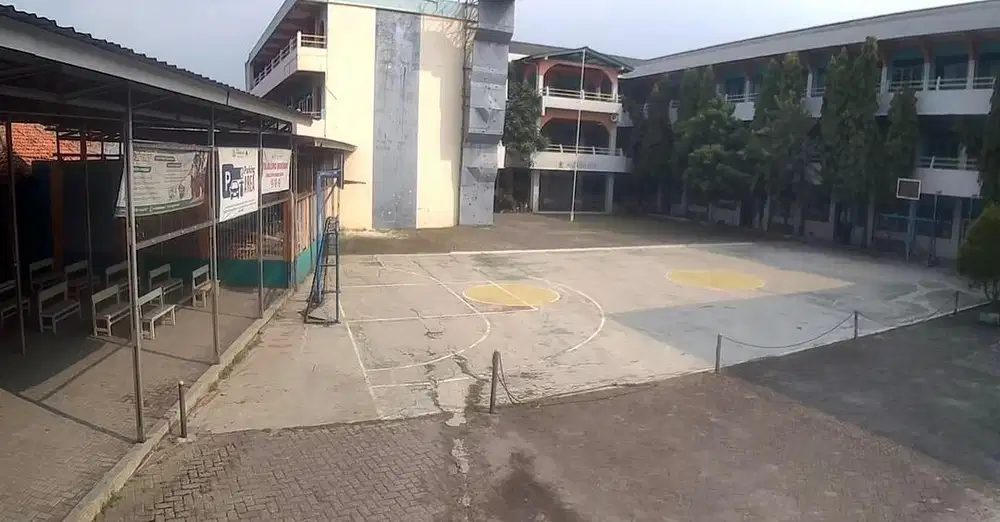 Disewakan Gedung Sekolah Lantai 2 dan 3