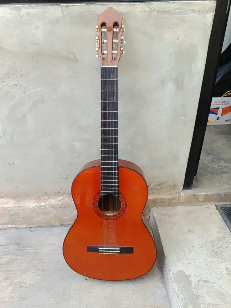 GITAR YAMAHA C70