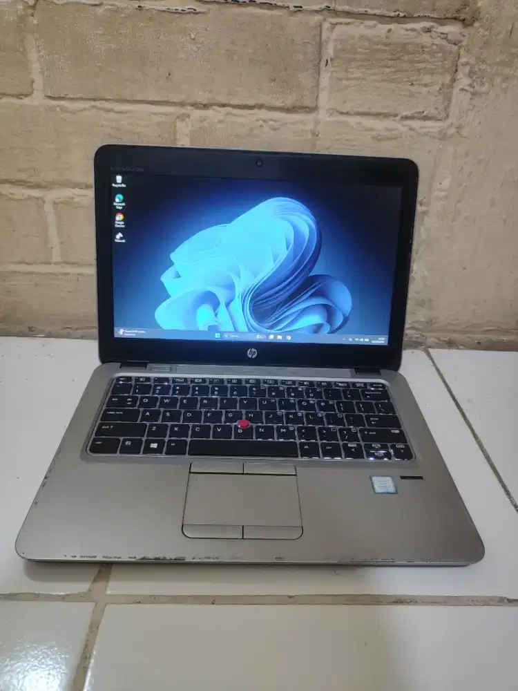 Laptop HP core I7 gen 6 backlight