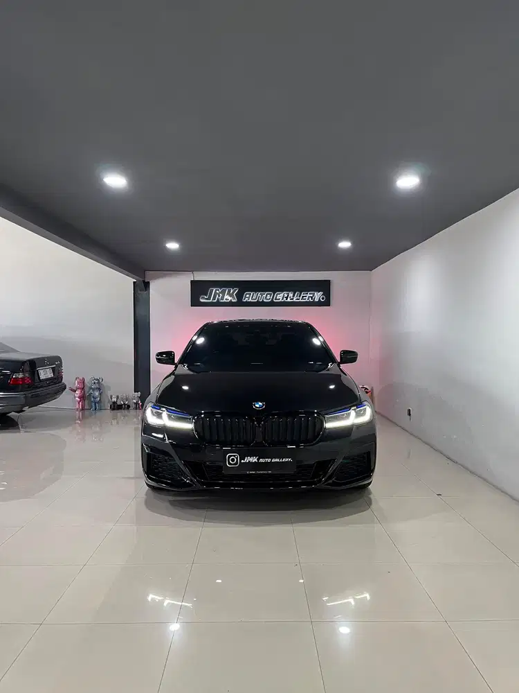 BMW 520i M-SPORT 2023 NEW PROFILE ID-7