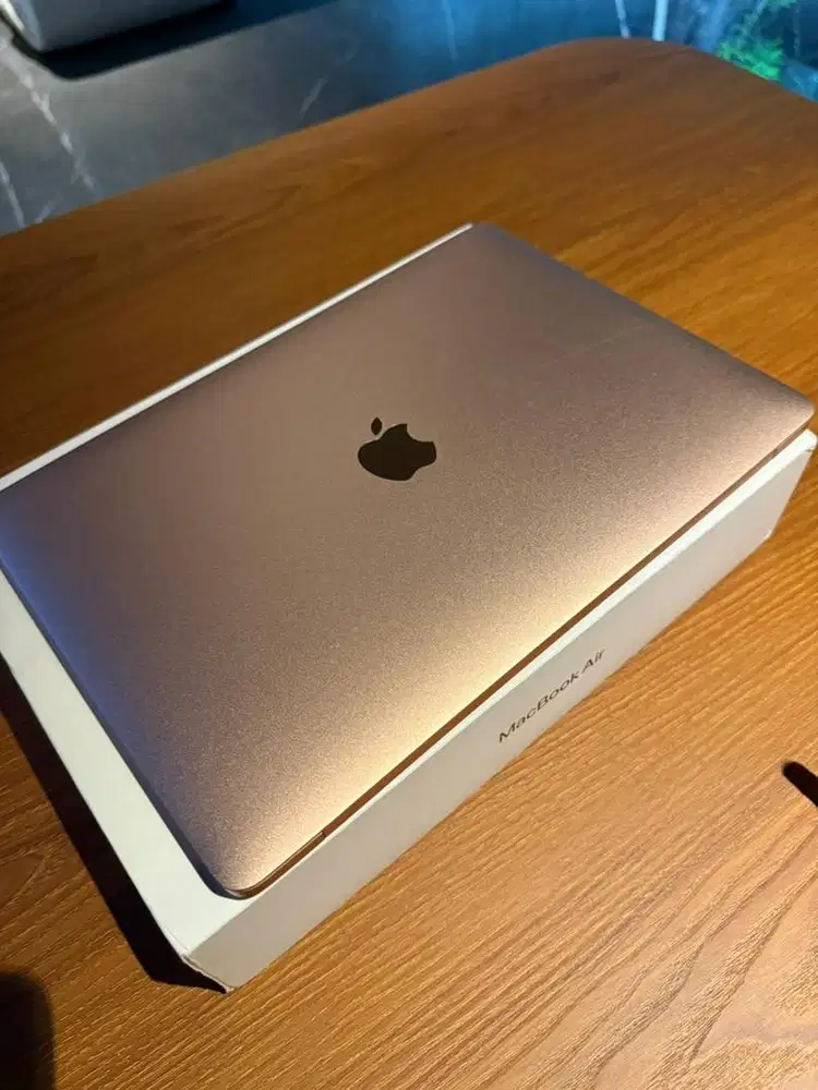 MacBook Air 13” 2020 A2179 Intel 8GB/256GB – Mulus & Siap Pakai