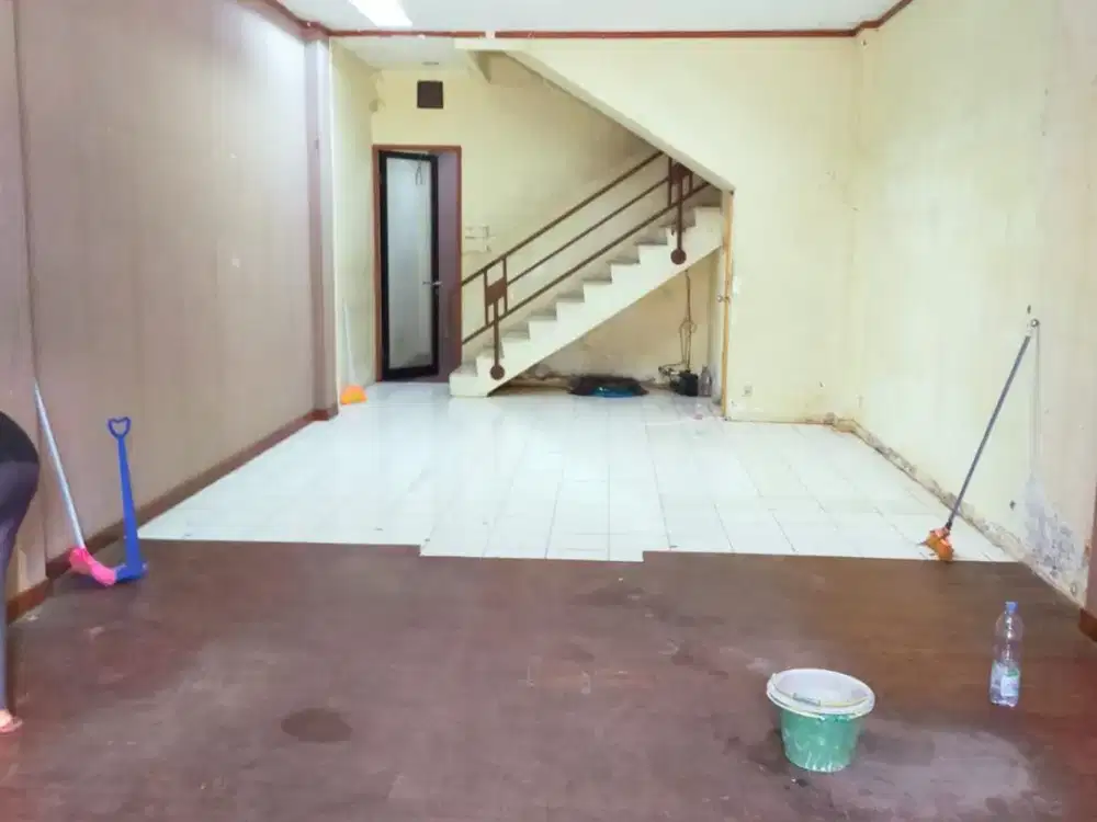 DISEWAKAN Ruko 5 lantai Kompleks Ruko Gading Bukit Indah Depan Perumahan Gading Kirana Kelapa Gading