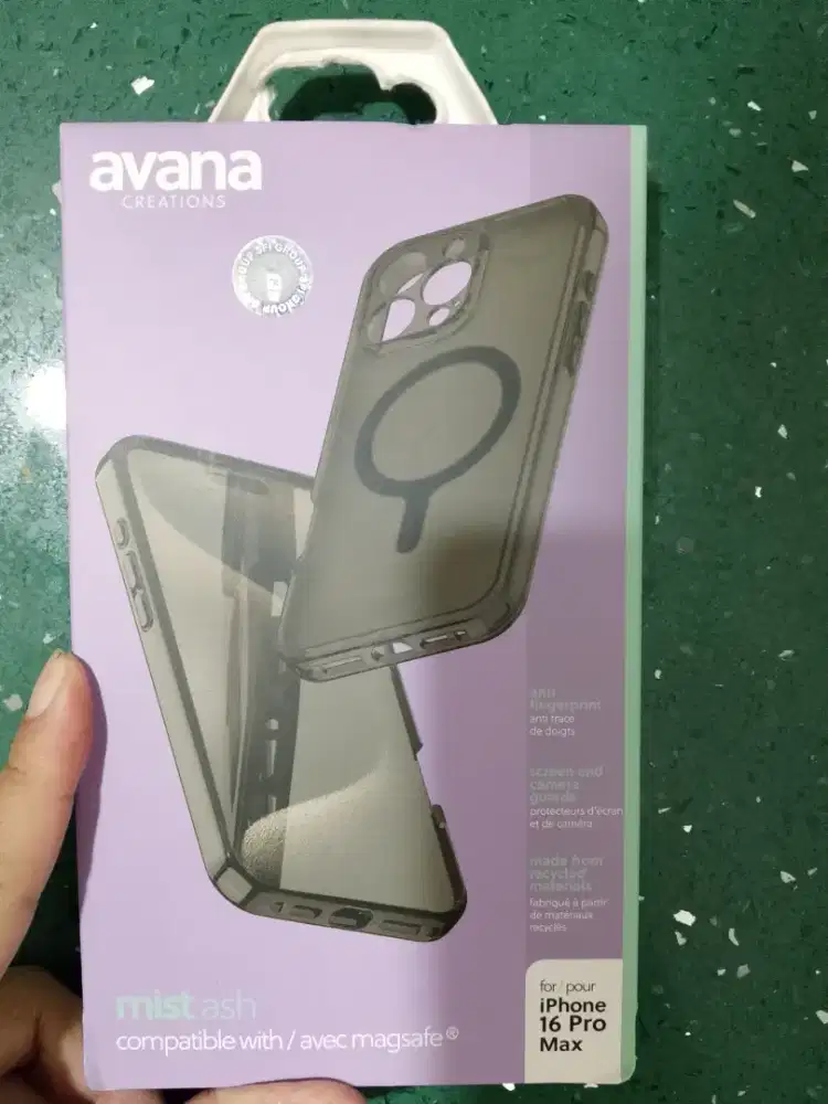 case iphone 16 pro max hitam