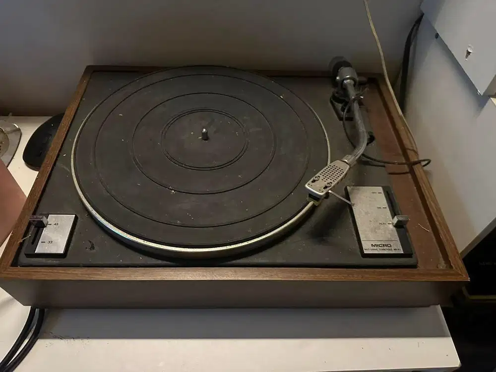 Micro Turntable pemutar piringan hitam