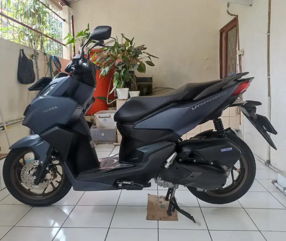 Honda vario 160 ABS tahun 2025 km 4800