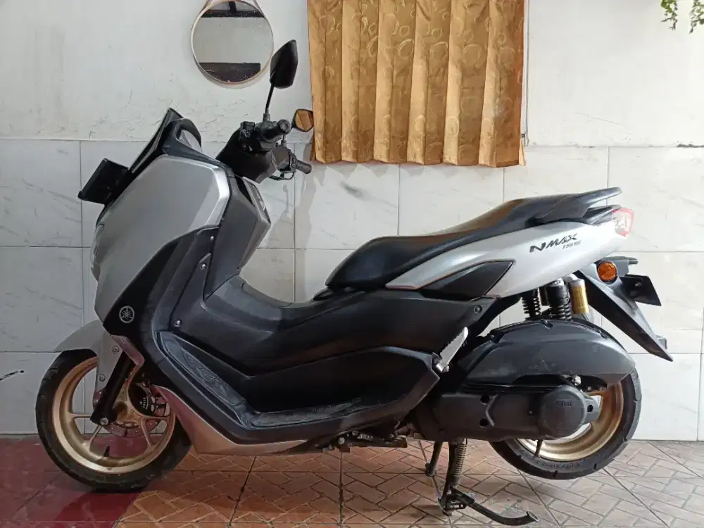 Nmax abs tahun 2022 low km 23rb keyless/tt boleh gan cash lebih bagus
