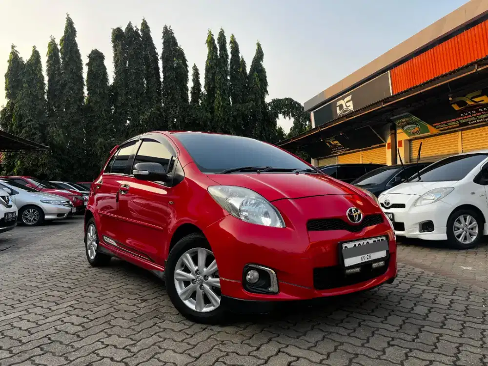 YARIS S AT 2013 LIMITED EDITION RED COLOUR