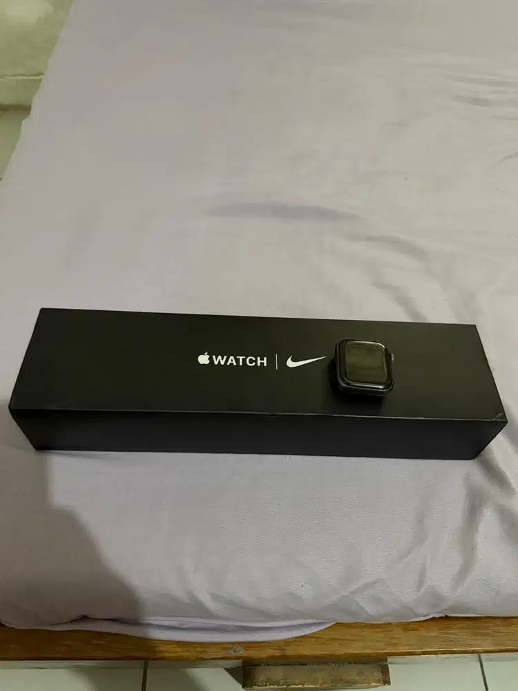 Apple Watch Series 5 Nike 40MM Ex Inter TY/A