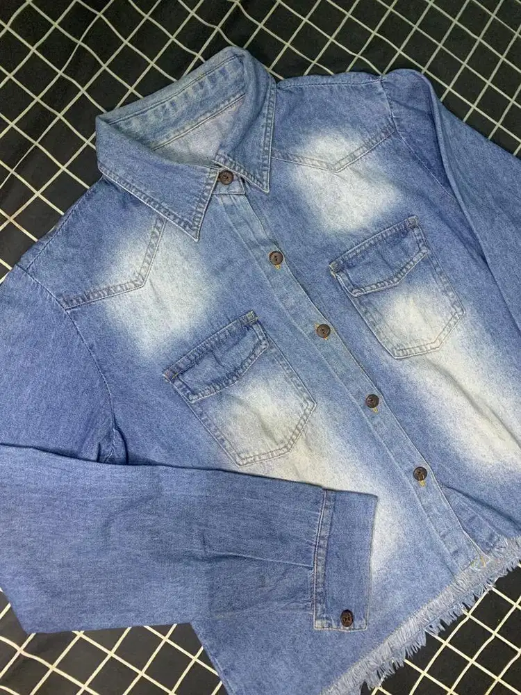 Jaket denim biru