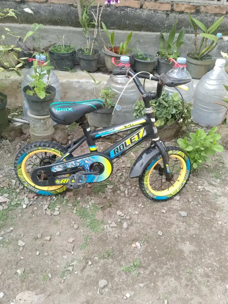 Sepeda anak second UK 12
