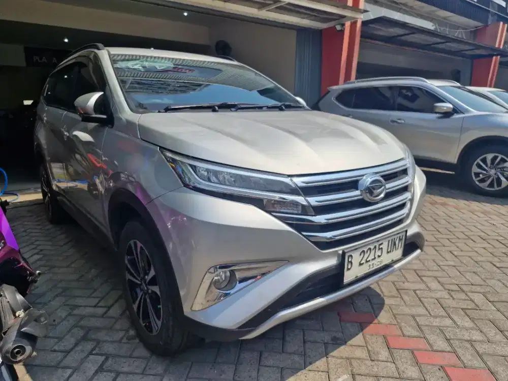 Daihatsu Terios R 1.5 Automatic Bensin Silver Metalik