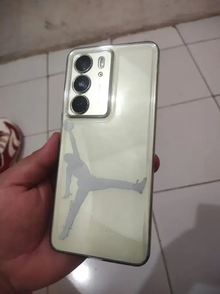 Realme c75 8+8/128 nfc 6000mah ip68/69