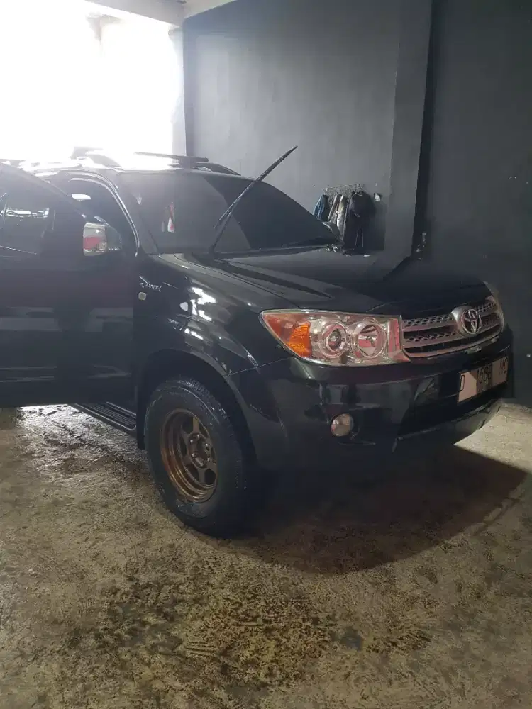 Toyota Fortuner 2009 Bensin