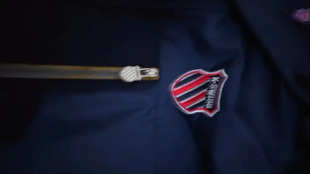 Jaket crewnek masi bagus
