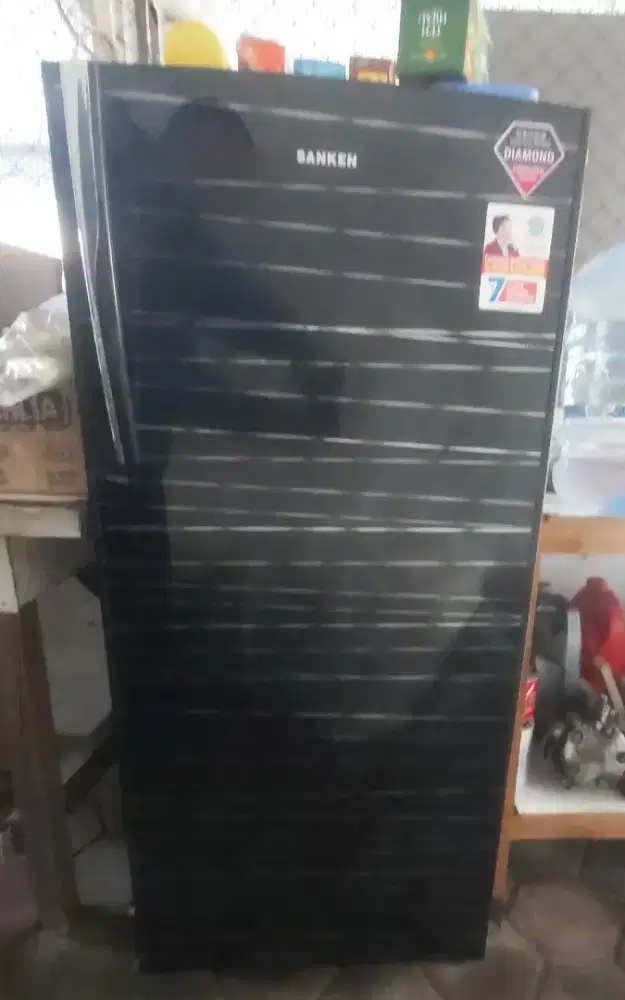 Kulkas 1 pintu merk SANKEN
