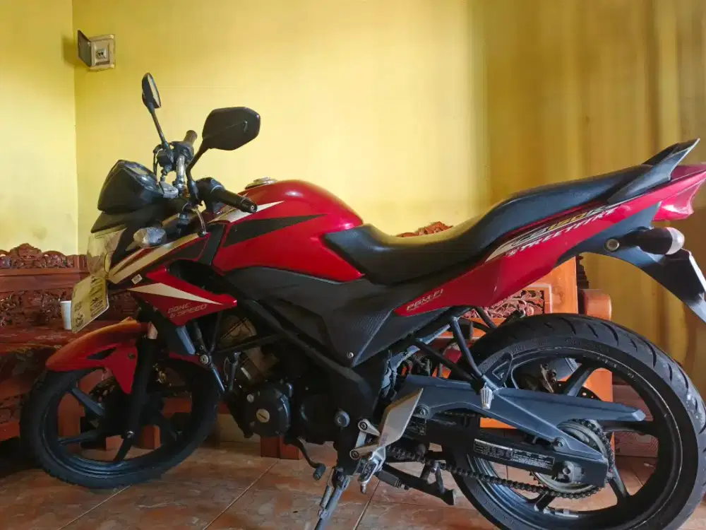 HONDA CB150R (2014)