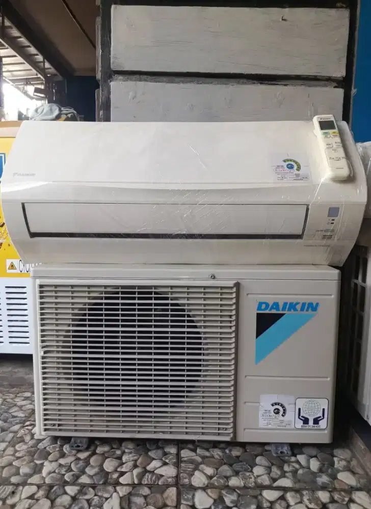Ac Daikin Thailand 1 pk R32 like New