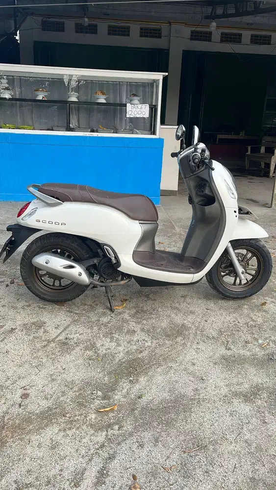 SCOOPY PRESTIGE TAHUN 2024