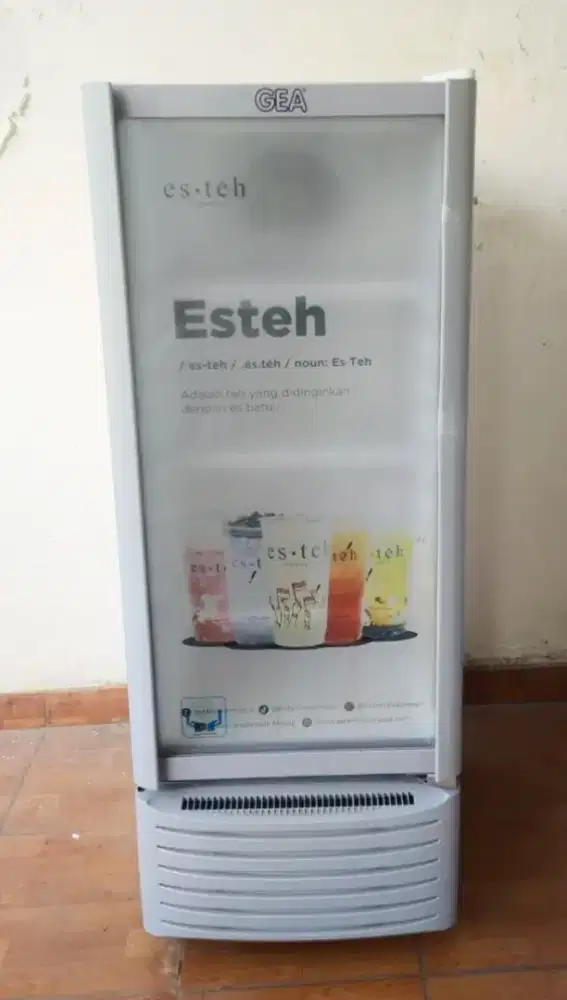 showcase Gea expo 3 rak mesin ori