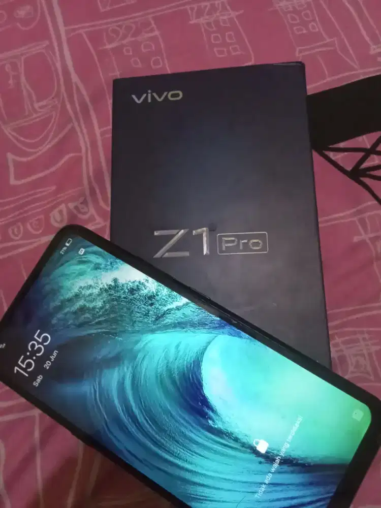 Vivo Z1 Pro Fullset Ram 4/64 Gb