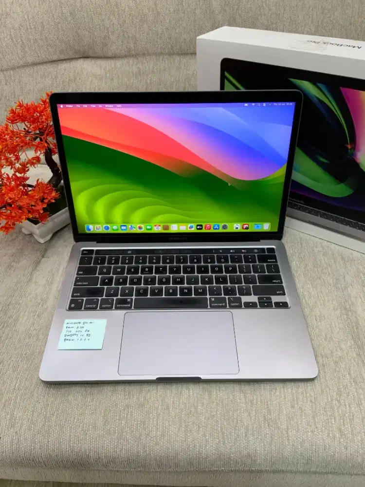 Macbook pro m1 2020 8gb 256gb cc 89 bh 87 mulus fullset