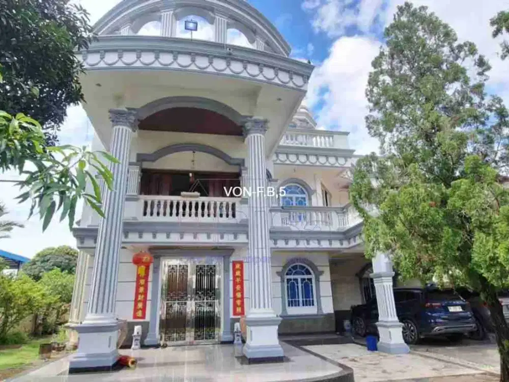Jual Rumah Mewah Furnish 3 Lantai Batam Center di Rosedale
